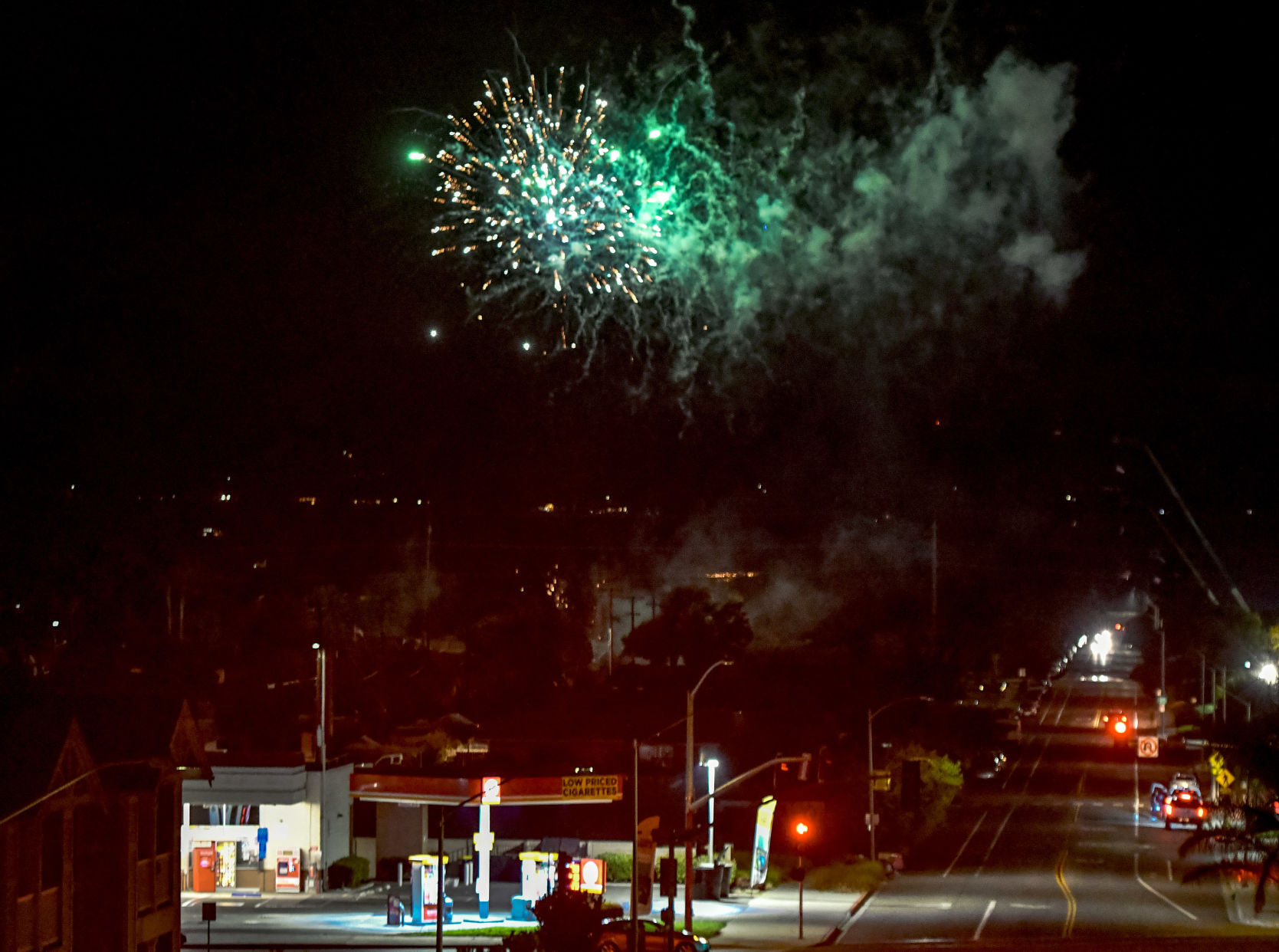 070421 Lompoc fireworks 08.JPG